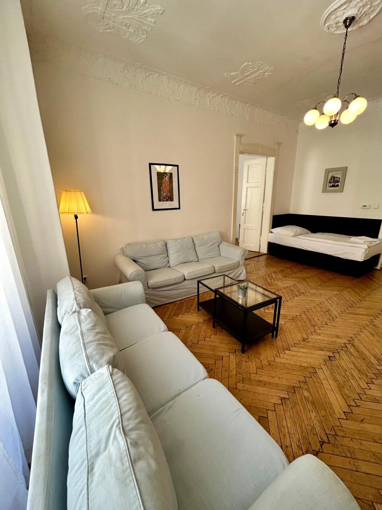 Prague Central Exclusive Apartments Екстер'єр фото